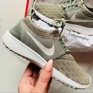 nike women's juvenate running shoe